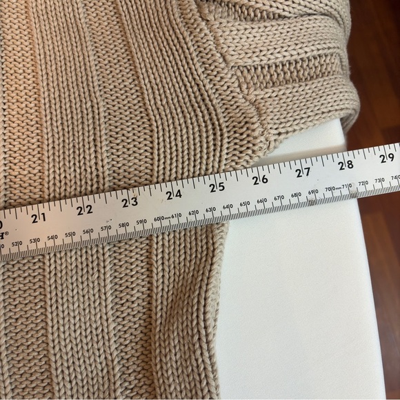 Mustard Seed V-Neck Taupe Sweater - S​ - Picture 11 of 13